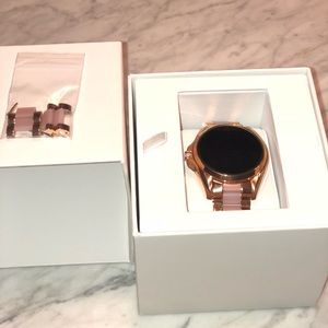 Michael Kors smartwatch rosegold light pink accent